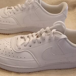 Nike White Leather Sneakers with Swoosh Logo